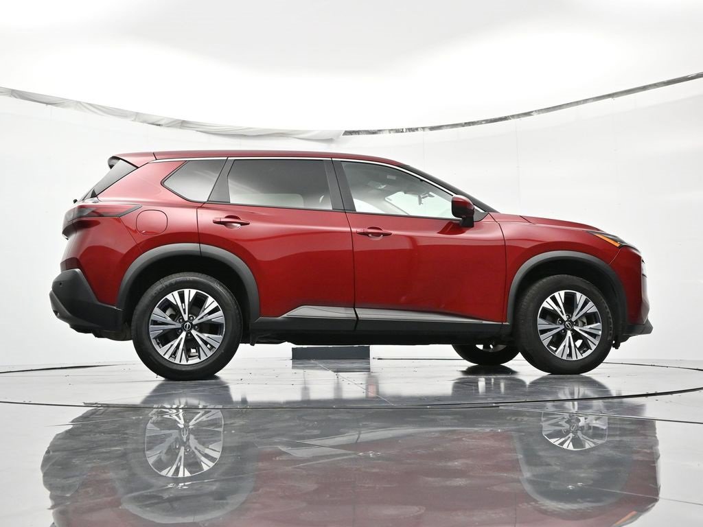 Used 2023 Nissan Rogue SV image 40