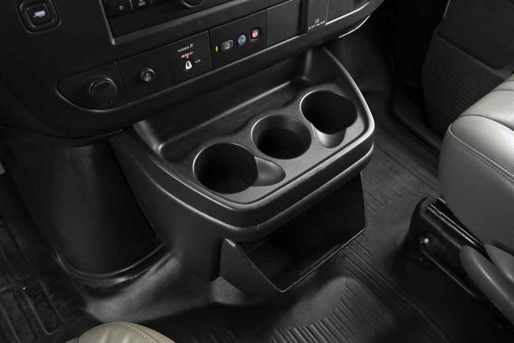 Used 2022 GMC Savana 3500 Work Van w/ Driver Convenience Package image 25