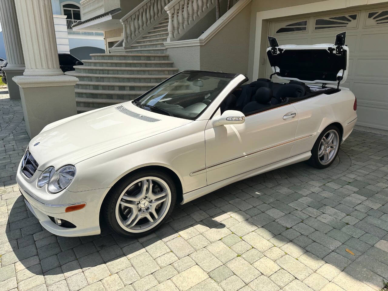 Used 2009 Mercedes-Benz CLK 550 Cabriolet image 46