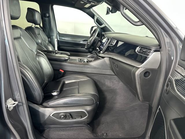 Used 2022 Jeep Wagoneer Series III w/ Premium Group I image 27