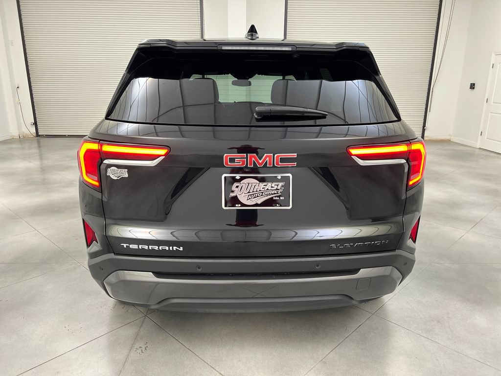 Used 2025 GMC Terrain Elevation FWD image 8