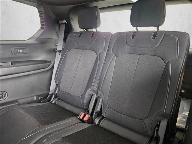 New 2026 Jeep Grand Cherokee L Laredo X image 16