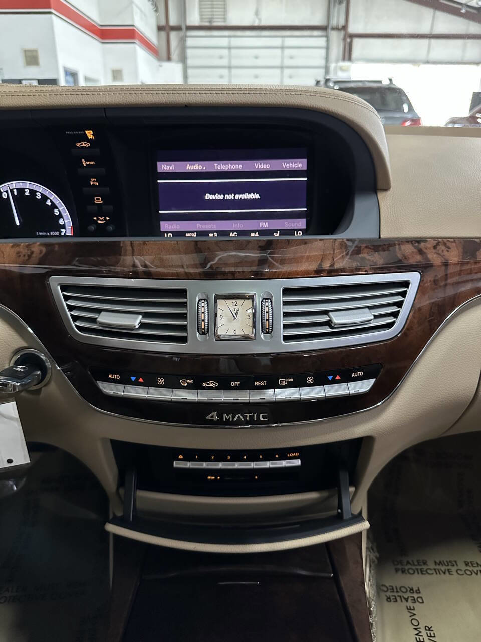 Used 2011 Mercedes-Benz S 550 4MATIC image 28