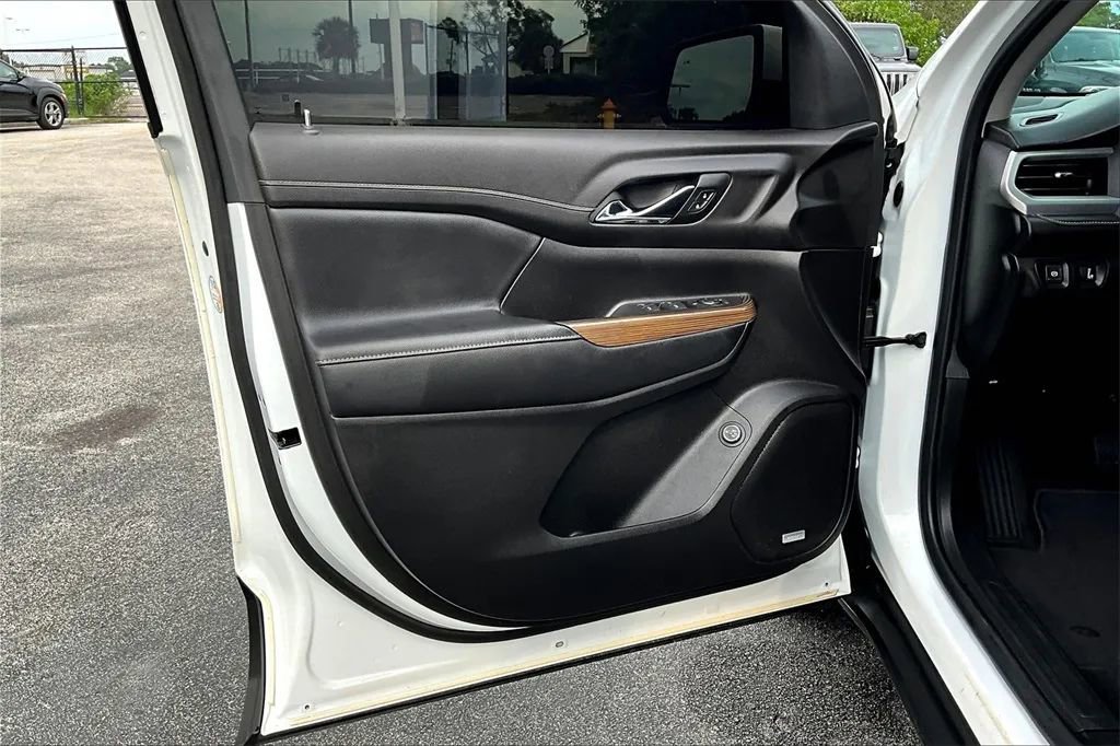 Used 2021 GMC Acadia SLE w/ Driver Convenience Package image 22