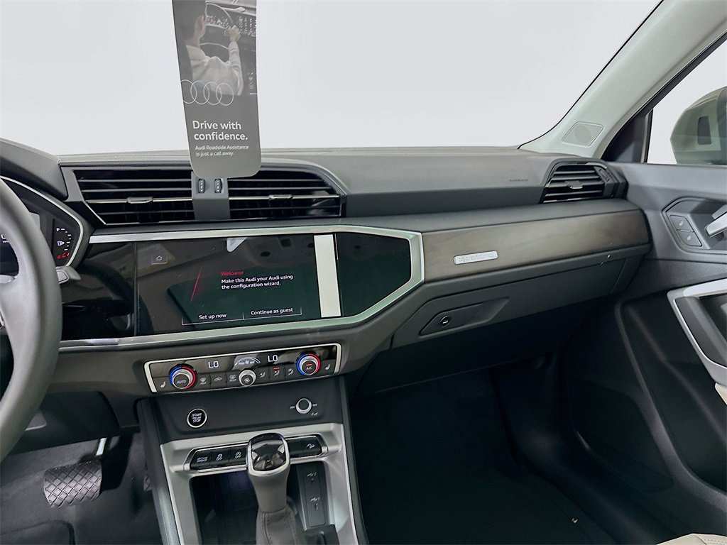 New 2025 Audi Q3 2.0T Premium image 20