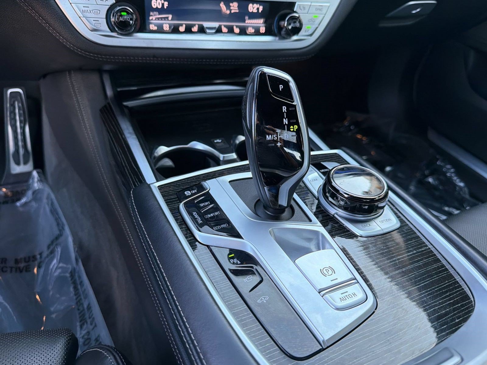 Used 2022 BMW 740i xDrive w/ M Sport Package AWD/4WD image 17