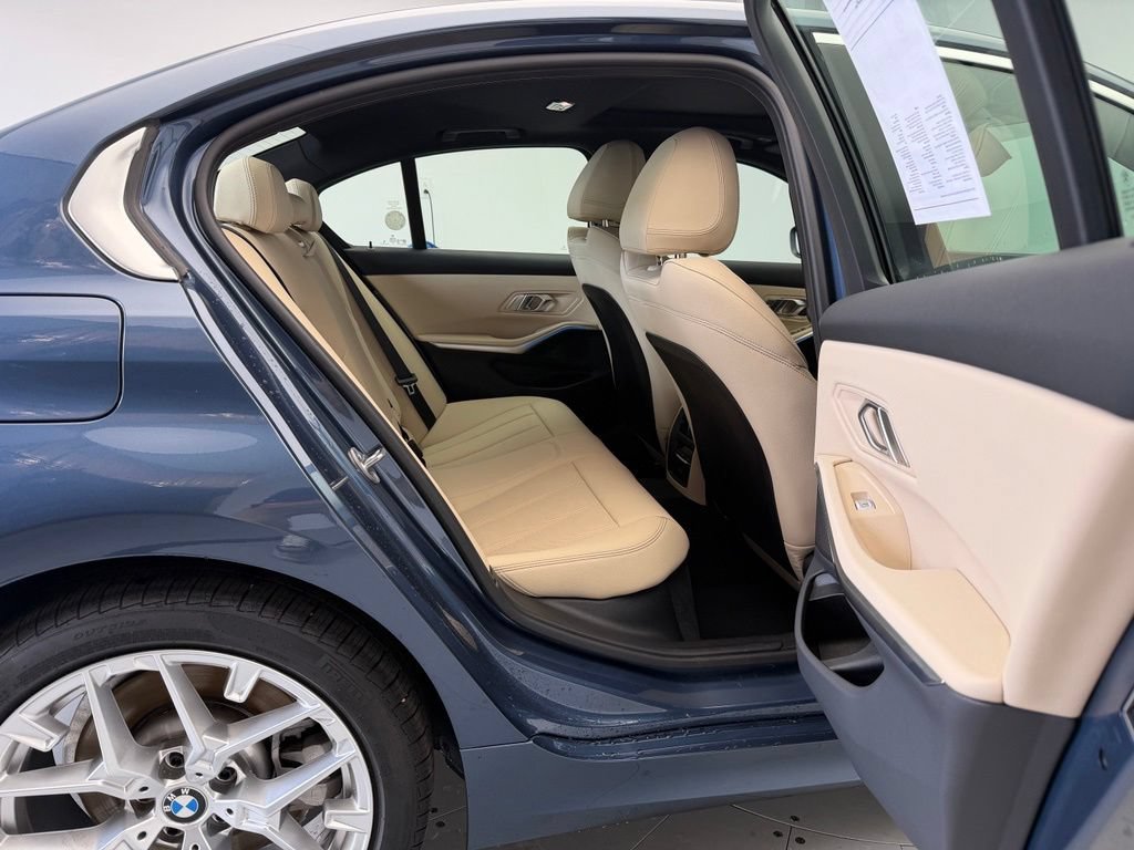 Certified 2026 BMW 330i xDrive Sedan w/ Convenience Package AWD/4WD image 8