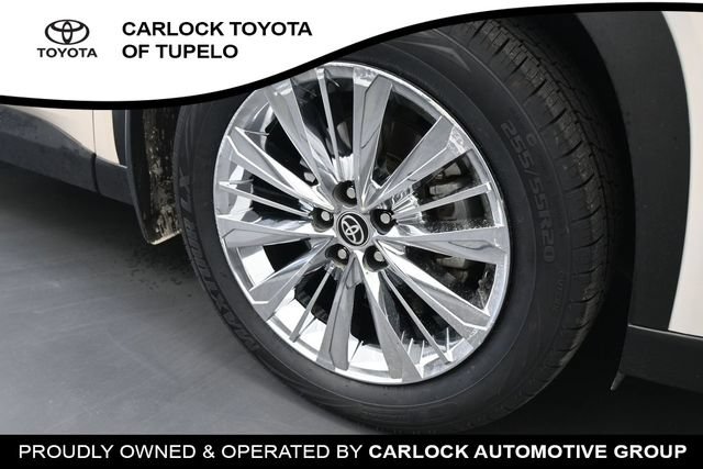 Used 2024 Toyota Grand Highlander AWD image 17