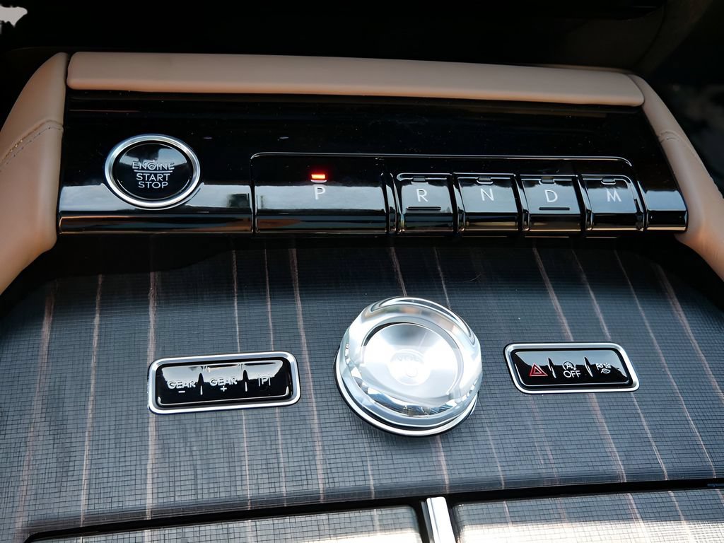 Certified 2025 Lincoln Navigator Black Label AWD/4WD image 26