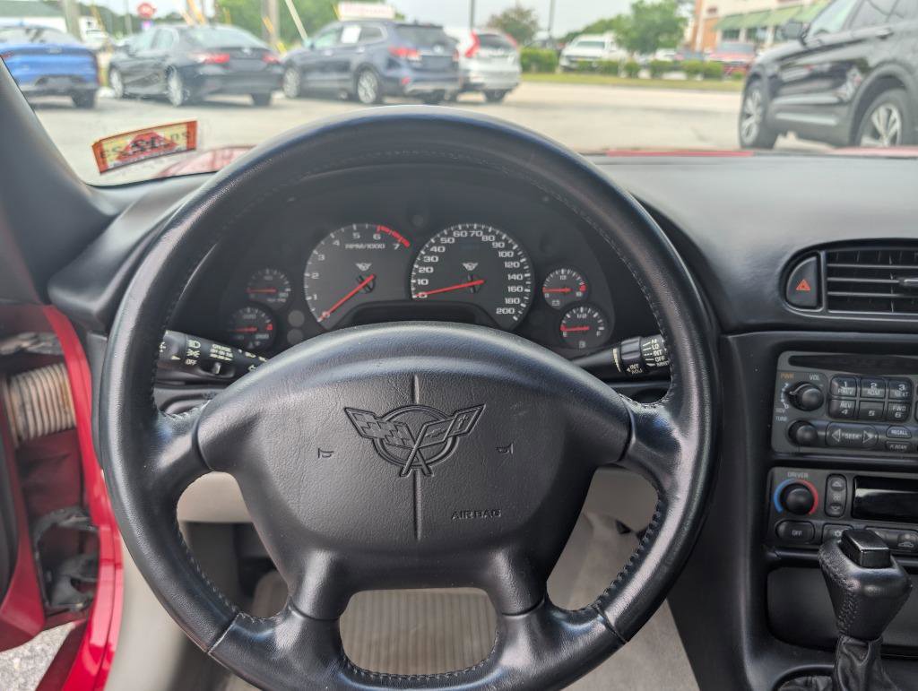 Used 2000 Chevrolet Corvette Coupe w/ Roof Pkg RWD image 23