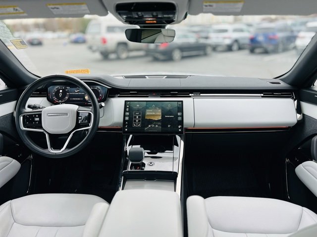 Used 2024 Land Rover Range Rover Sport SE image 10