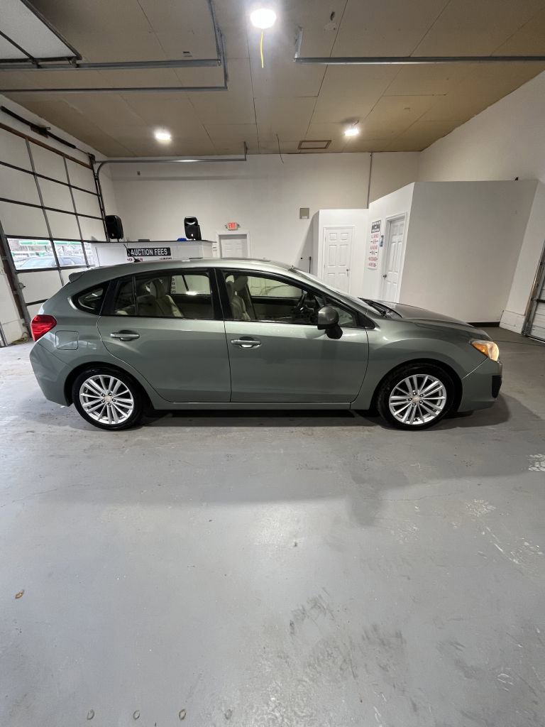 Used 2014 Subaru Impreza 2.0i Premium image 2