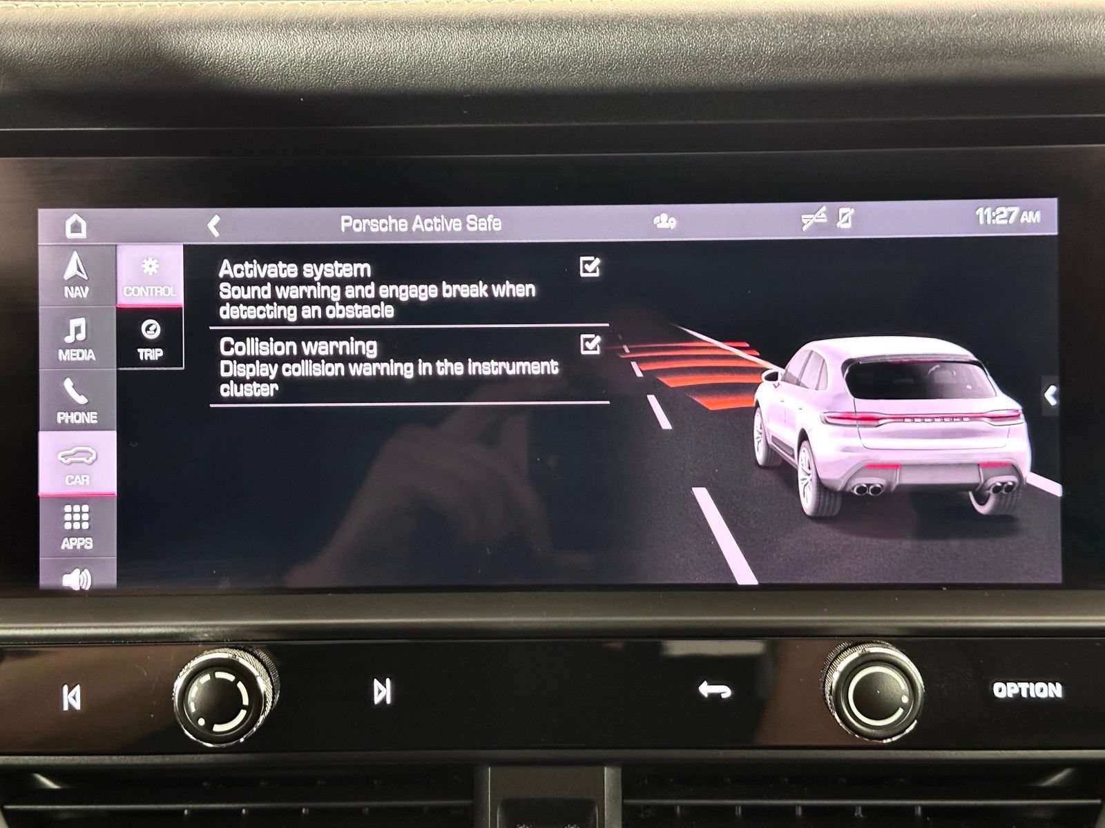 Used 2022 Porsche Macan AWD/4WD image 29
