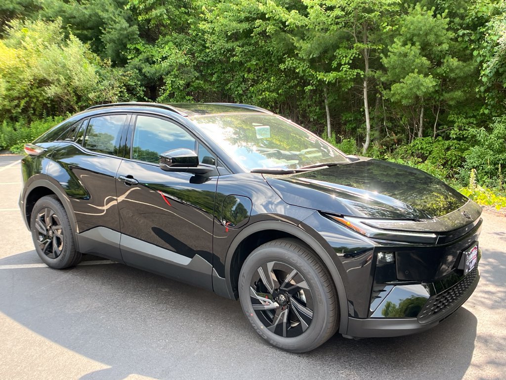 New 2026 Toyota C-HR AWD/4WD image 7