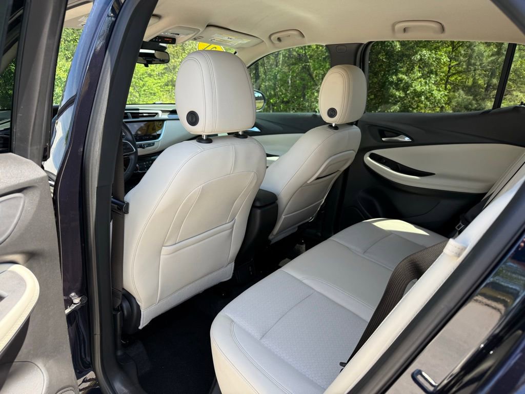 Used 2021 Buick Encore GX Preferred w/ Sport Touring Package image 28