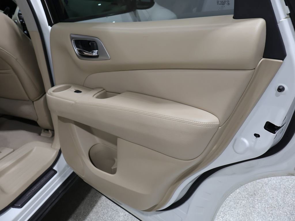 Used 2014 Nissan Pathfinder SL AWD/4WD image 24