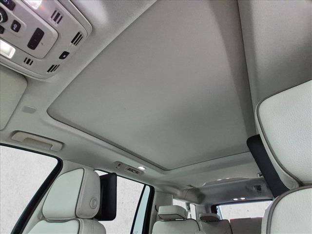 Used 2024 GMC Yukon XL Denali w/ Advanced Technology Package AWD/4WD image 16
