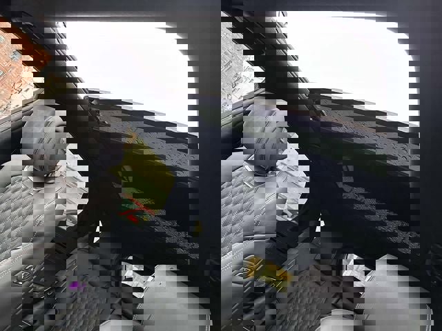 Used 2025 Genesis GV70 3.5T Sport w/ Sport Advanced Package image 17