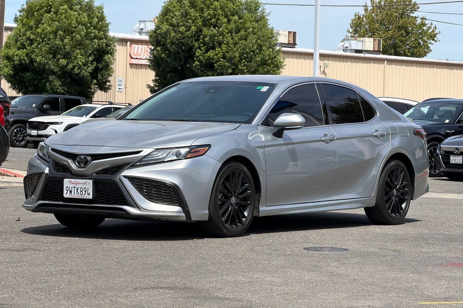 Used 2023 Toyota Camry XSE FWD image 8