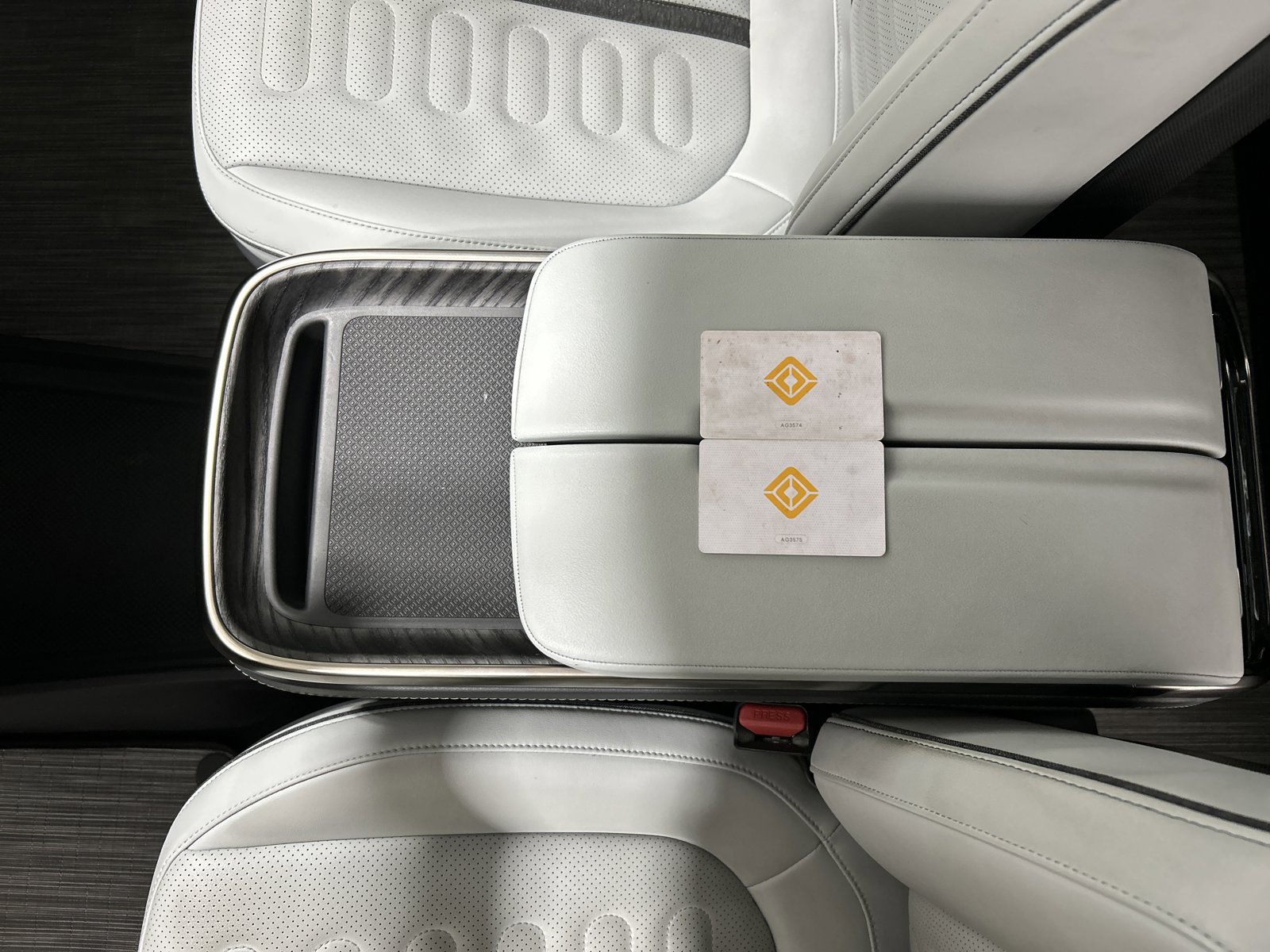 Used 2022 Rivian R1T Adventure image 29