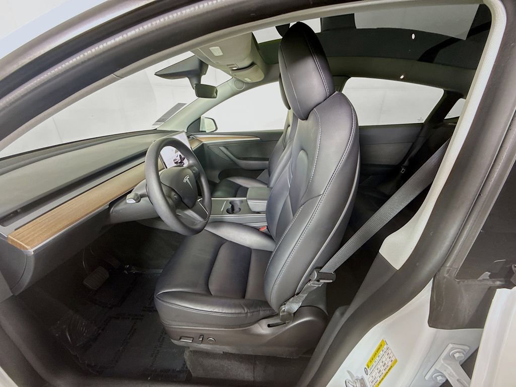 Used 2022 Tesla Model Y Long Range AWD/4WD image 27