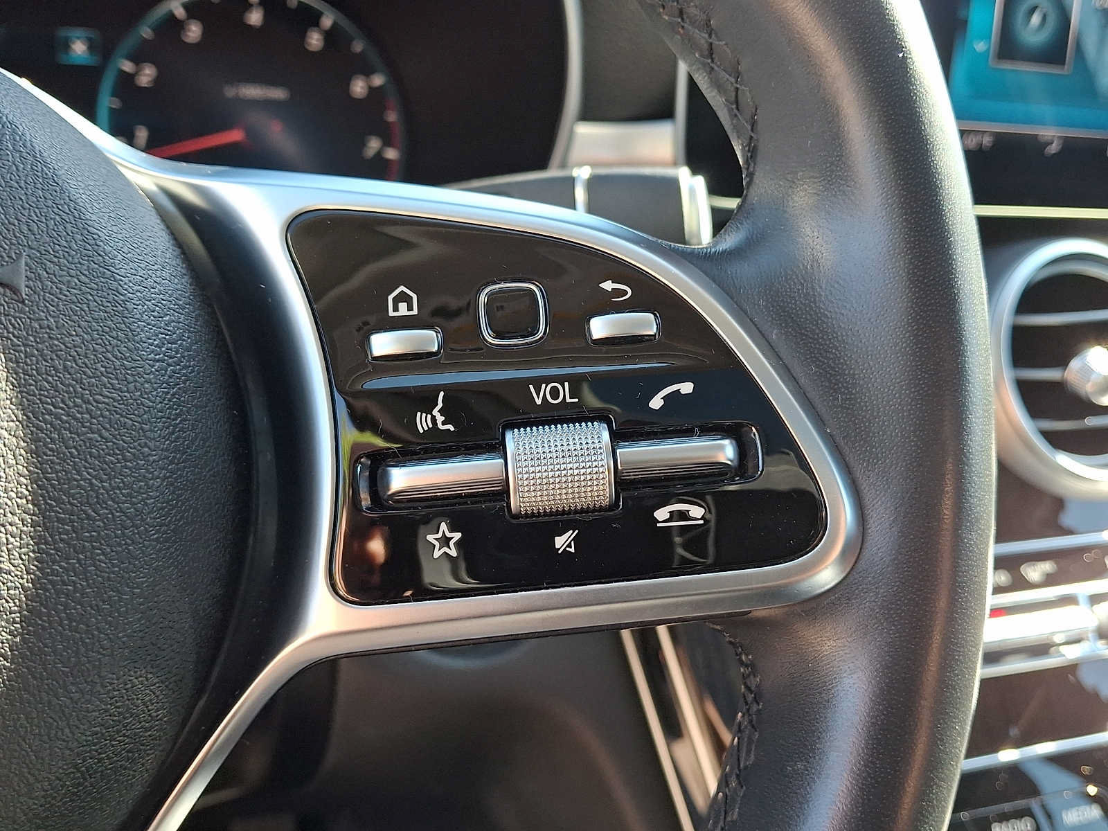 Used 2019 Mercedes-Benz C 300 4MATIC Sedan image 22