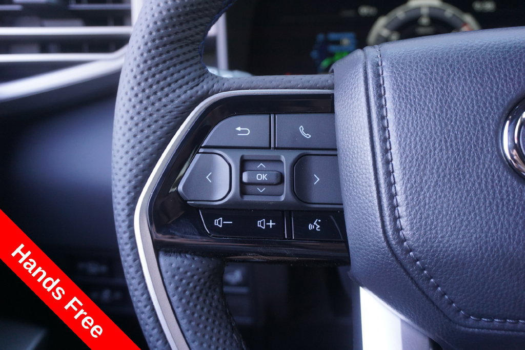 New 2026 Toyota Sequoia Platinum AWD/4WD image 4
