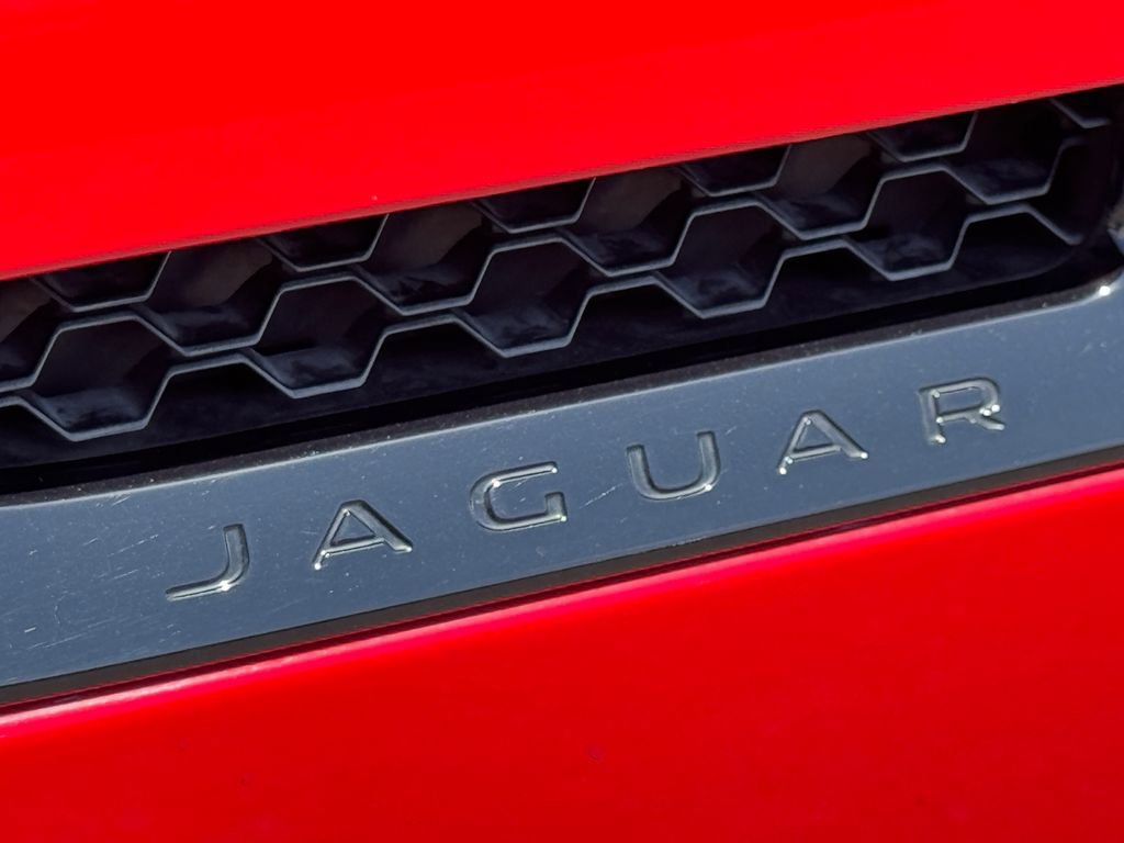 Used 2019 Jaguar F-TYPE Convertible RWD image 13