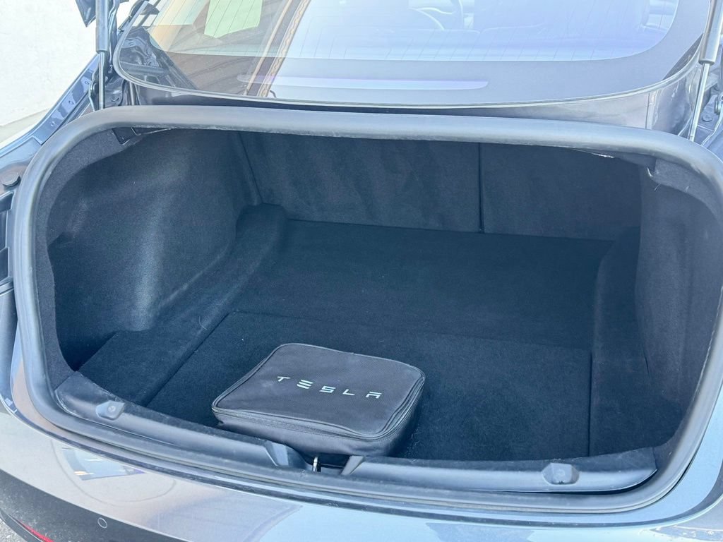 Used 2018 Tesla Model 3 Mid Range RWD image 7