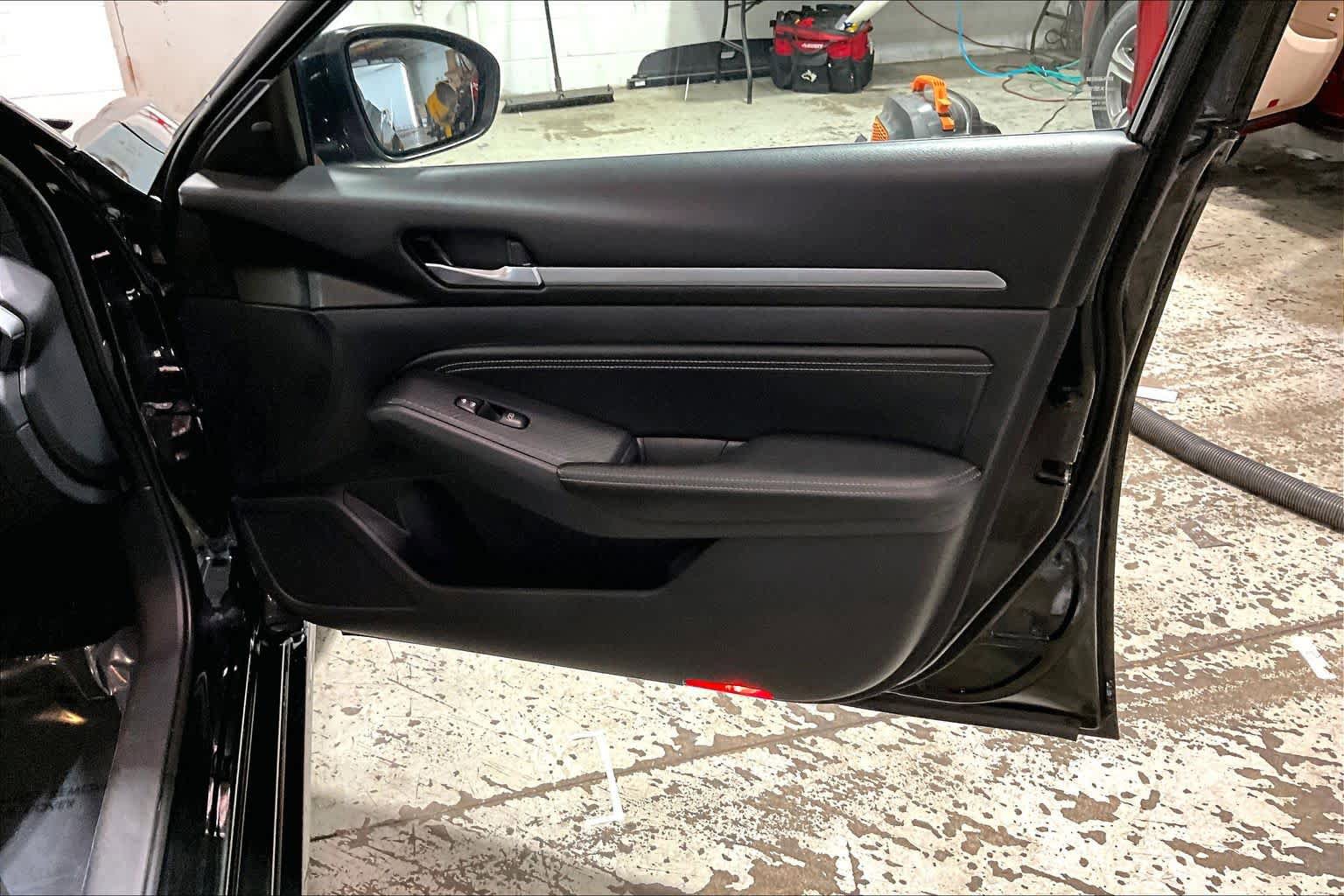 Used 2019 Nissan Altima 2.5 Platinum FWD image 23