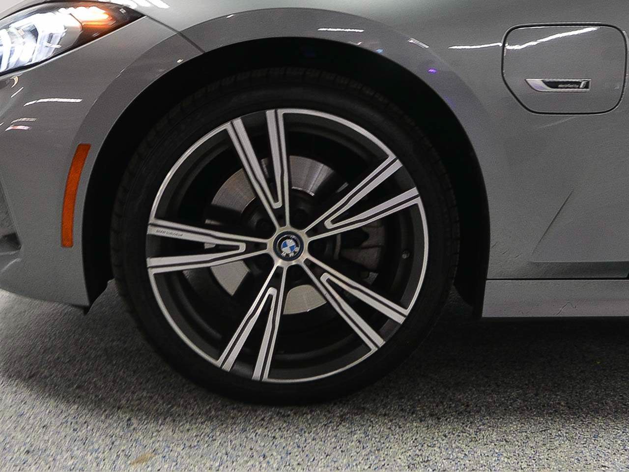 Used 2023 BMW 330e w/ Premium Package RWD image 5