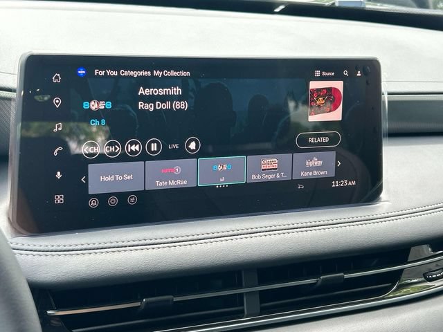 New 2027 INFINITI QX60 Luxe w/ Family Package FWD image 32