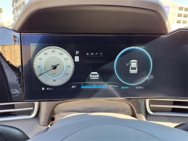 Used 2024 Hyundai Elantra SEL image 14