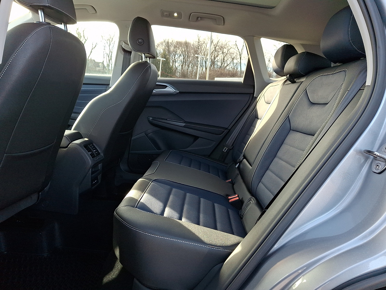 New 2026 Volkswagen Taos SEL AWD/4WD image 6