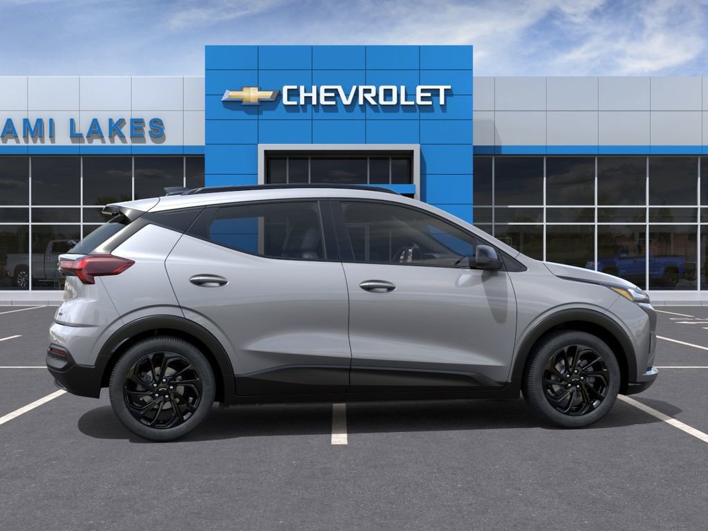 New 2027 Chevrolet Bolt RS w/ Technology Package FWD image 5