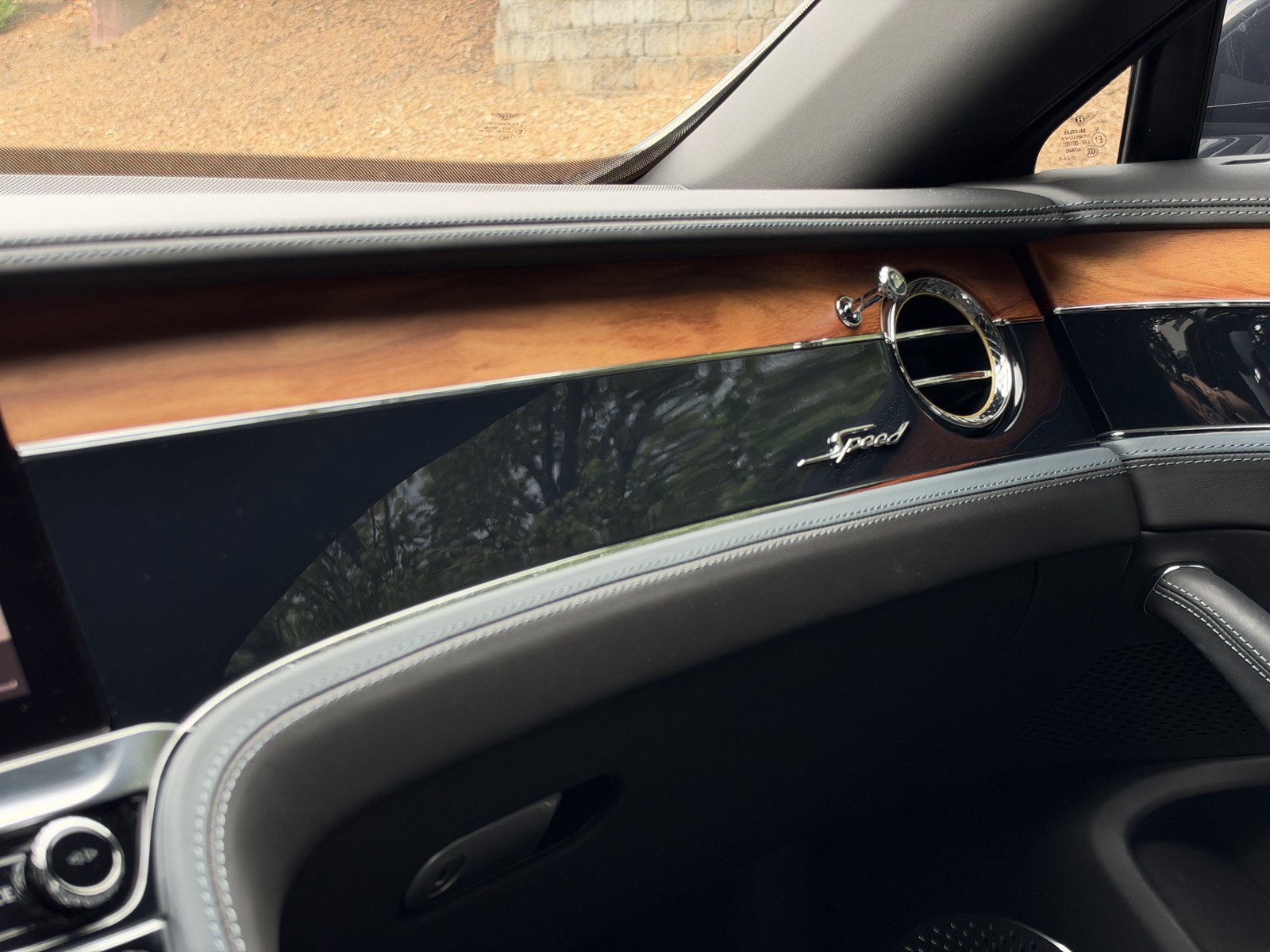 Certified 2023 Bentley Flying Spur W12 AWD/4WD image 30