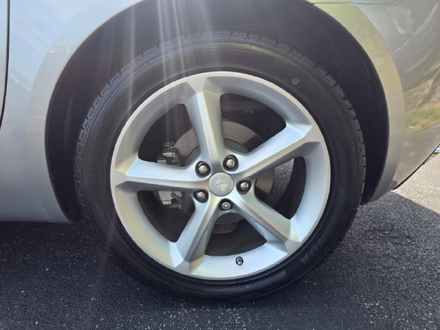 Used 2009 Saturn Sky w/ Premium Trim Package RWD image 12