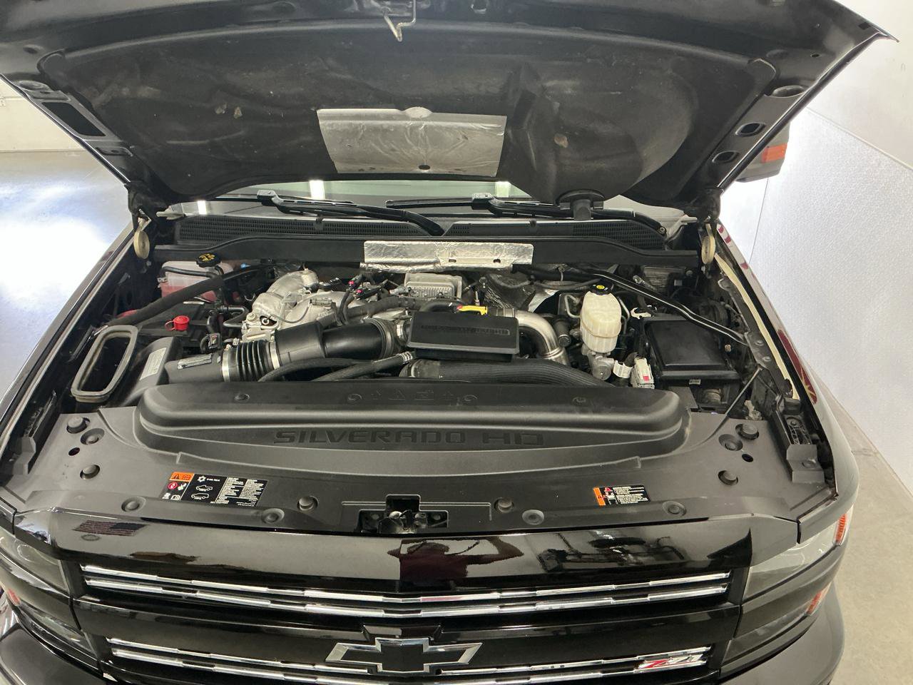 Used 2019 Chevrolet Silverado 2500 LTZ w/ Duramax Plus Package AWD/4WD image 25