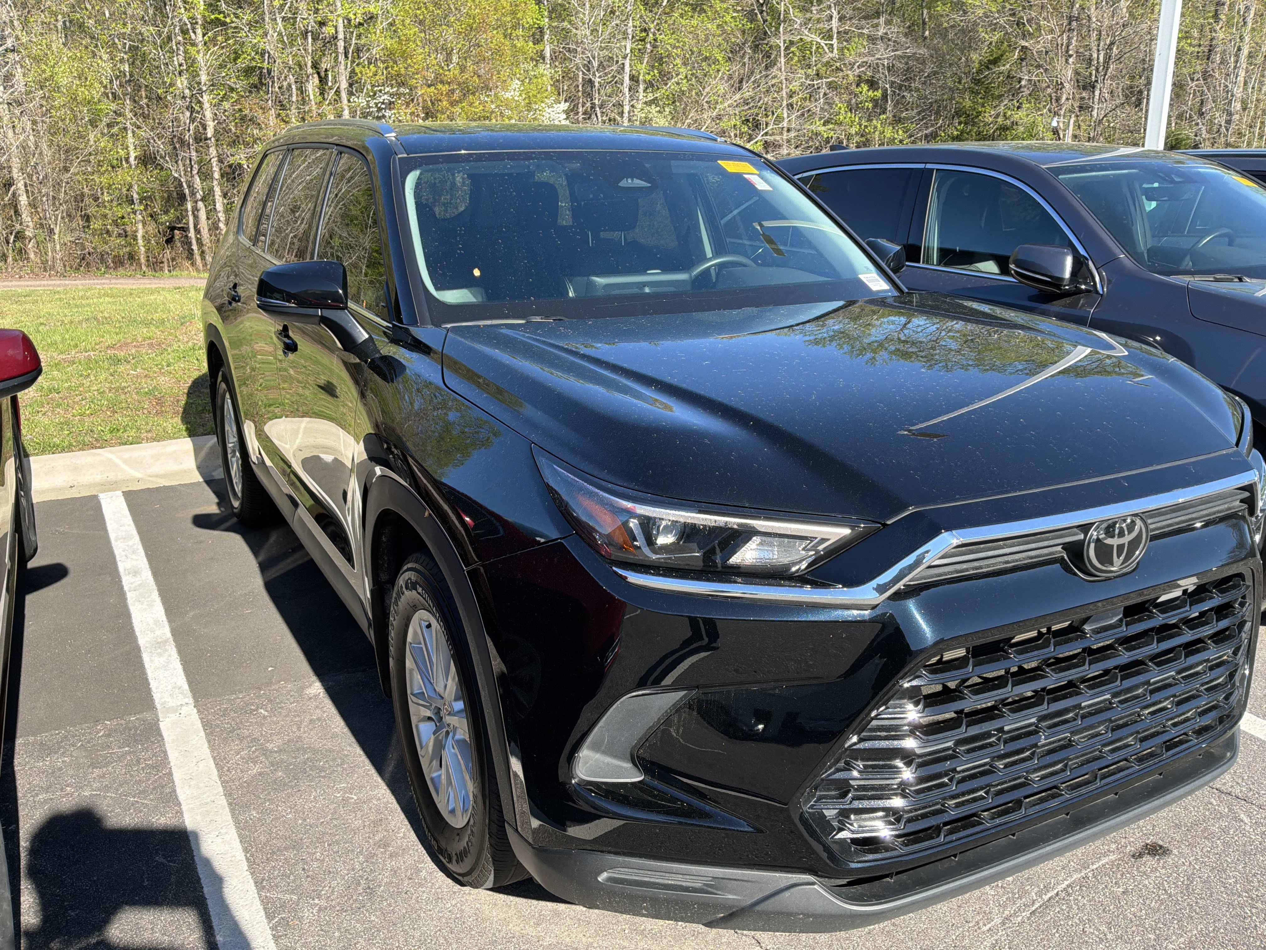 Used 2024 Toyota Grand Highlander XLE image 3