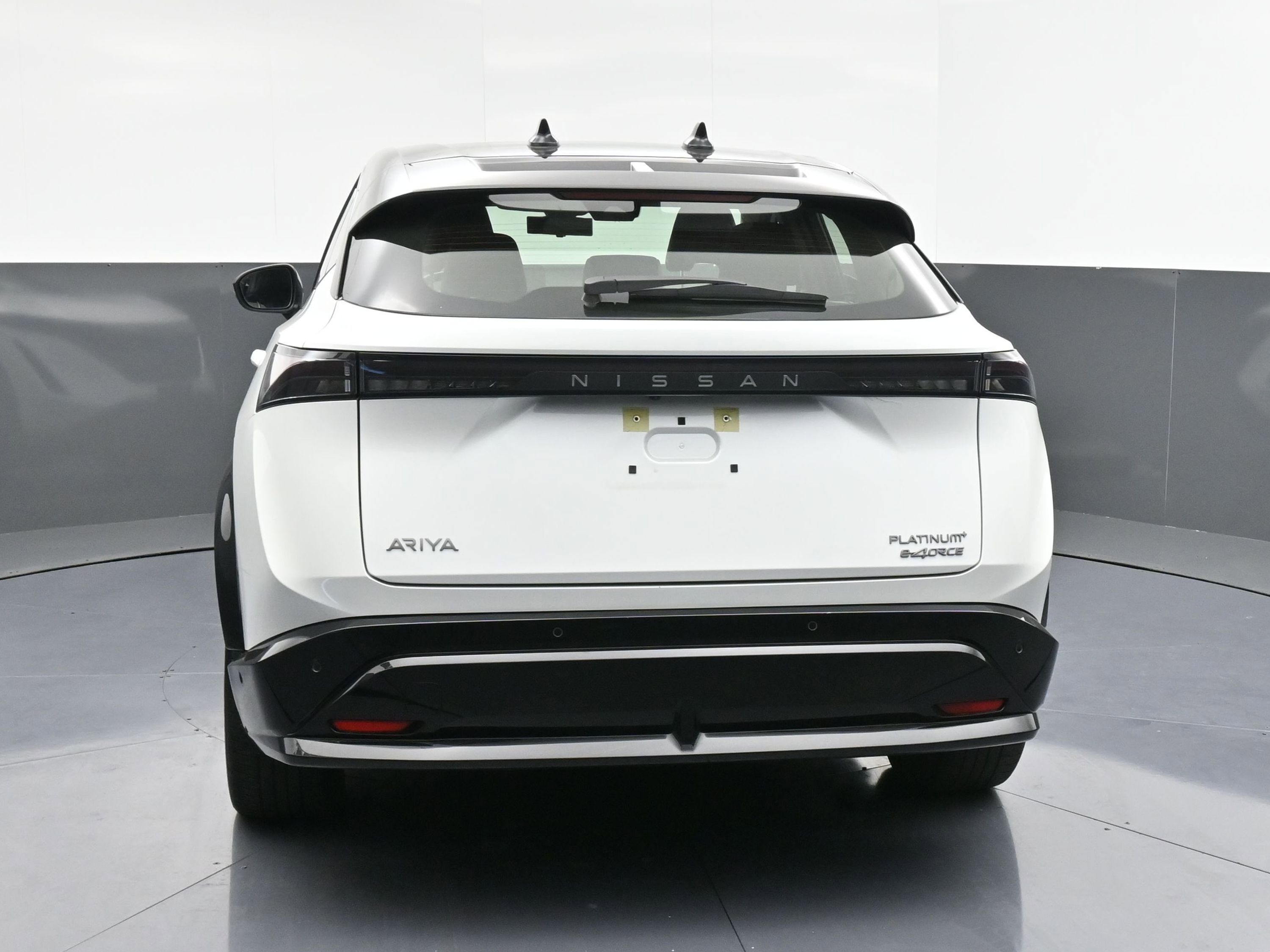 Used 2023 Nissan Ariya image 7