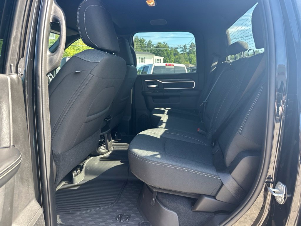 New 2026 RAM 3500 Big Horn AWD/4WD image 28