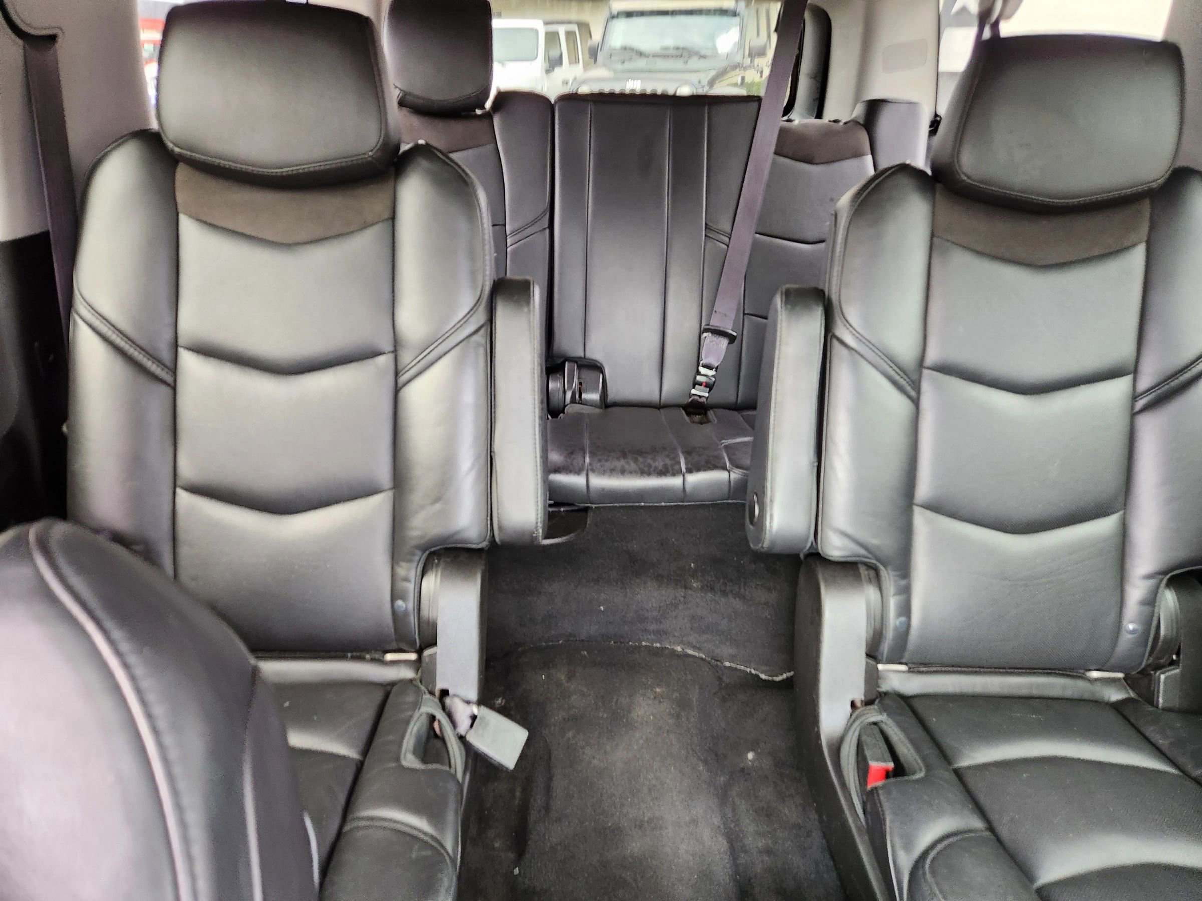 Used 2015 Cadillac Escalade ESV Premium AWD/4WD image 18