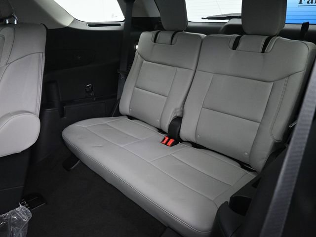 New 2025 Ford Explorer Active w/ Active Comfort Package image 11