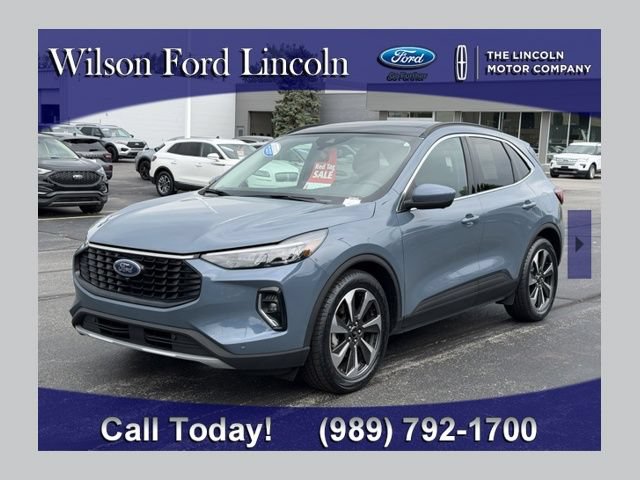 Certified 2023 Ford Escape Platinum FWD image 1