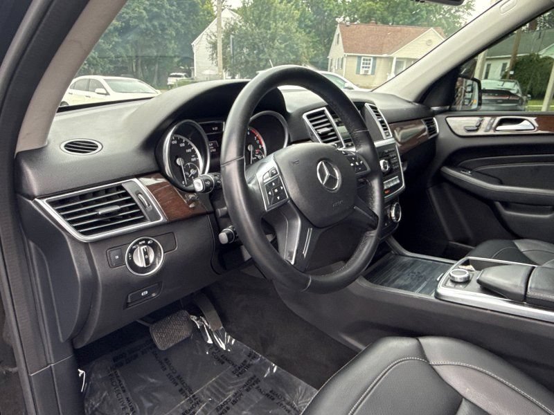 Used 2014 Mercedes-Benz ML 350 4MATIC w/ Premium 1 Package image 10