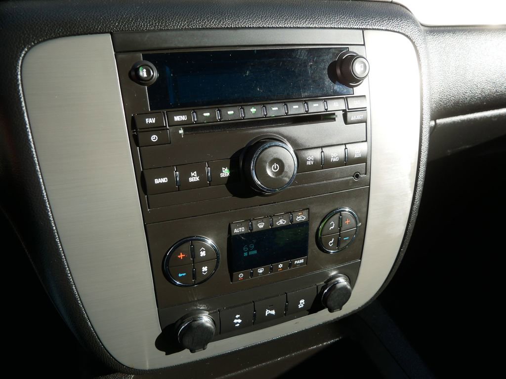 Used 2012 Chevrolet Silverado 1500 LTZ w/ LTZ Plus Package image 26