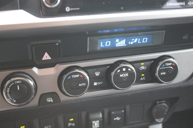 Used 2021 Toyota Tacoma SR5 AWD/4WD image 8