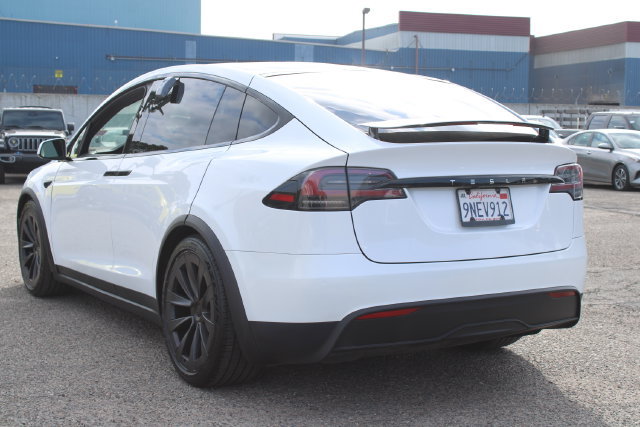 Used 2024 Tesla Model X AWD/4WD image 3