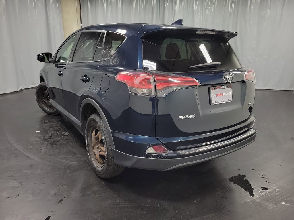 Used 2018 Toyota RAV4 LE image 6