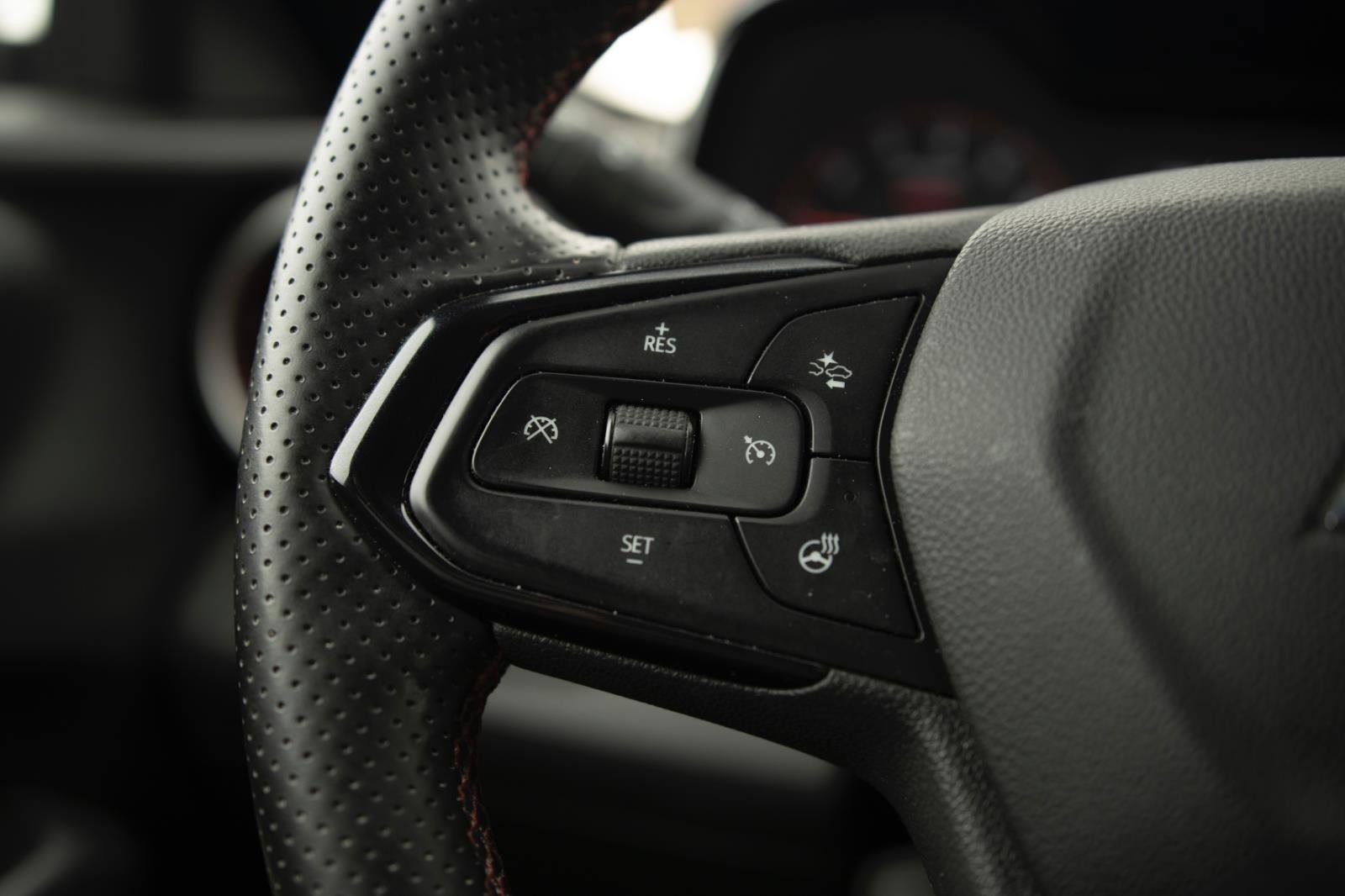 Used 2024 Chevrolet Trax RS w/ Driver Confidence Package image 6